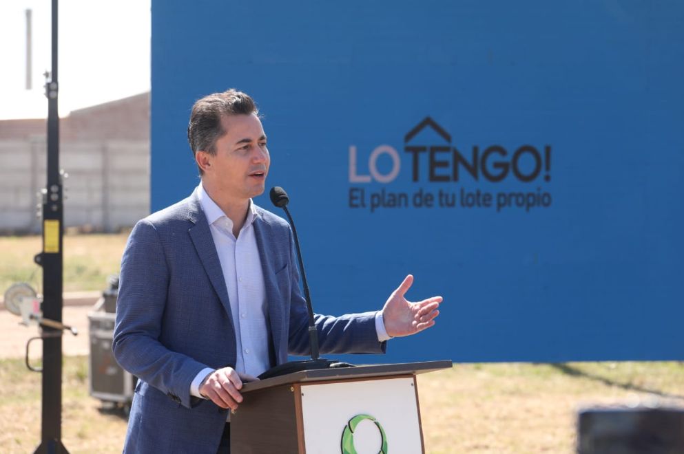 Manuel Calvo entregó lotes a beneficiarios del programa Lo Tengo en Freyre