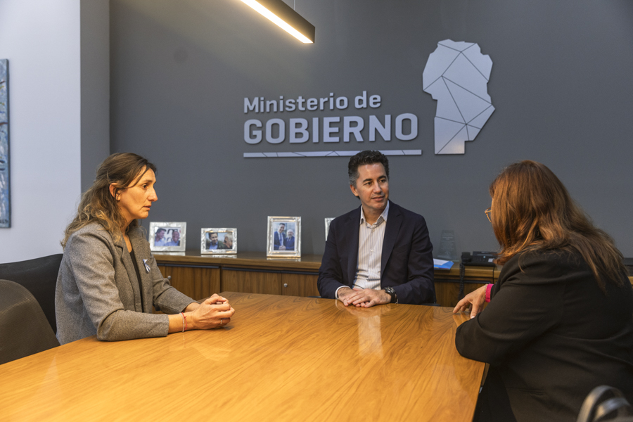 Reunión de trabajo con las intendentas de Seeber y Colonia Vignaud