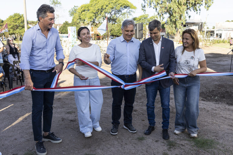 Llaryora inauguró la obra de refuerzo del sistema de agua potable en Jesús María