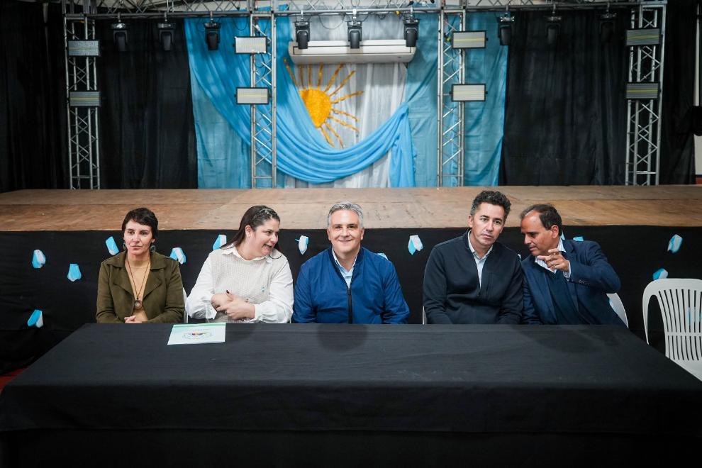 Recorrido con el gobernador por Bengolea