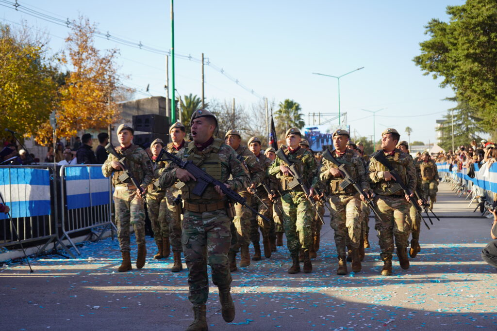 25 de Mayo: Llaryora pidió por la “unidad de los argentinos”
