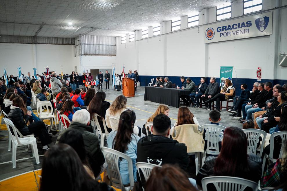 Anuncios para Las Junturas, Calchín Oeste y Colazo